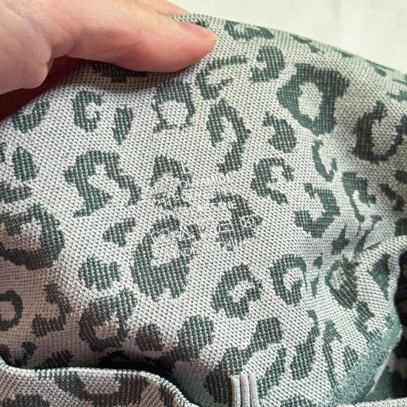 3 pack Leopard Print Biker Shorts Stretchy & Compressive 5 Inch Size Large - Picture 9 of 9